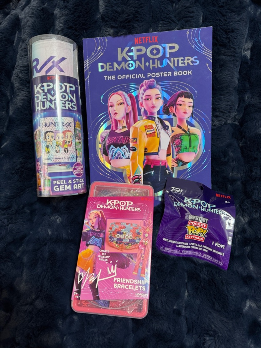 K-POP Demon Hunters Bundle! Friendship Bracelets - Bright Pink Box